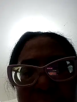 Chatroom XXX en direct de sexymomsn