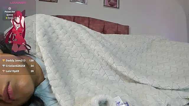 luna_velveth Adlı Modelin Canlı XXX Sohbeti