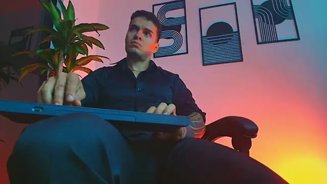 ALPHA_DOMINUS_ live XXX chat