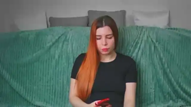 ElllaNuarn Live XXX chat