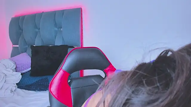 crazybaby_squirt 现场XXX聊天