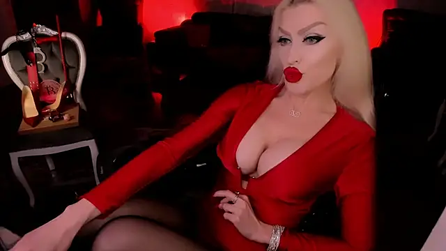 FinDomGod Chat XXX in diretta