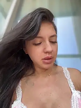 JulliaVegas' Live XXX Chat