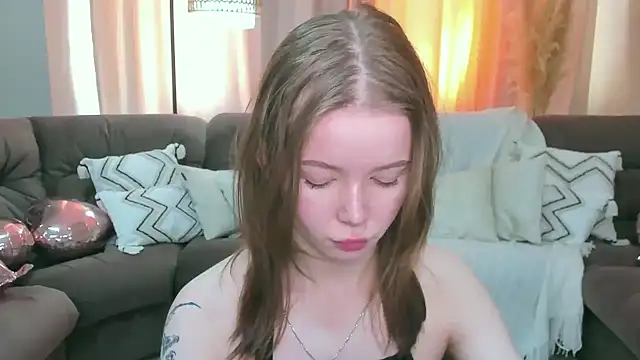 Violetta__Dreams' Live XXX Chat