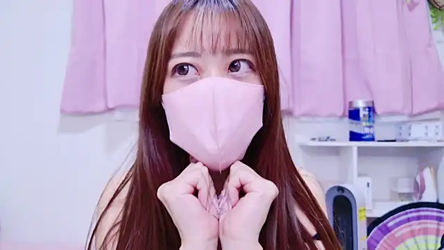 RIRI_23's Live XXX Chat