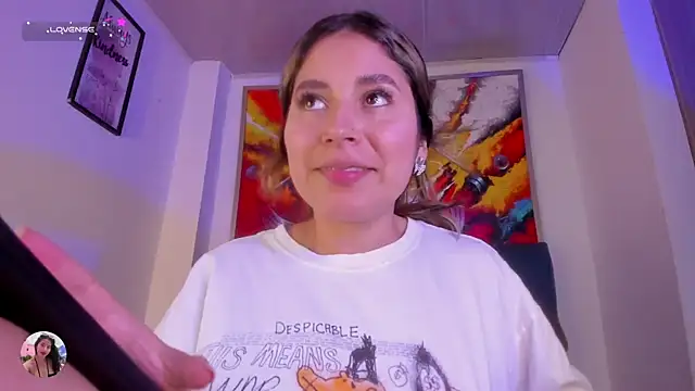 Violet_Blazee élő XXX-chatje