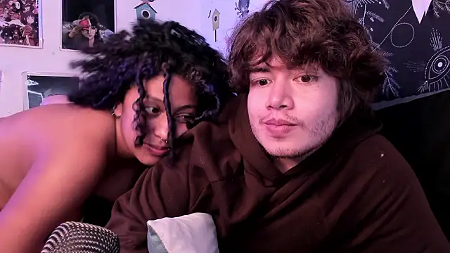 Chat XXX en directo de hothoneychile