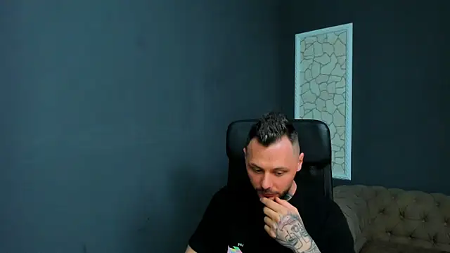 BrianHunts 现场XXX聊天