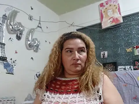 Perla1981-- – Naživo XXX chat