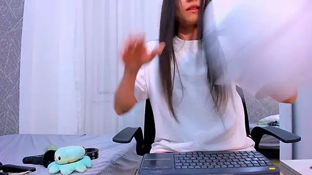 ViictoriiaSaenz – Naživo XXX chat