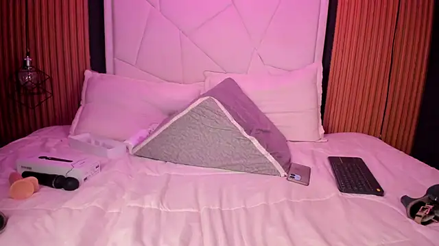 MiaTorres4 live XXX chat