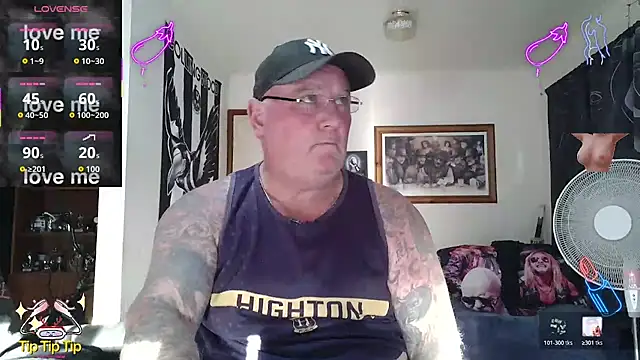 XXX chat uživo modela KINKYBLUEYES69