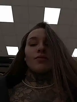 KishaMur Chat XXX in diretta