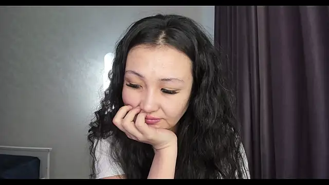 Chat XXX en directo de Missykitty01