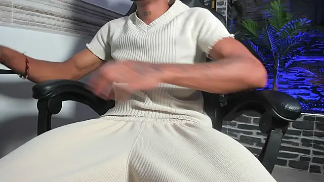 Rpoolrboy Adlı Modelin Canlı XXX Sohbeti