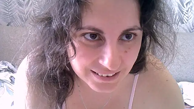 Chat +18 de ShelaDiass ao vivo