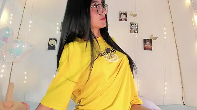 ineedmydaddy_ Chat XXX in diretta