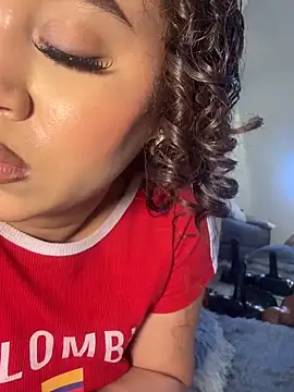 Isa__BlancのライブXXXチャット