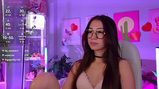 LanaBaker Adlı Modelin Canlı XXX Sohbeti