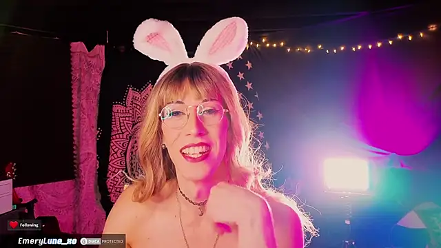 EmeryLune_xo 网络视讯表演