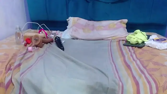 Chat +18 de andrea_lopeez ao vivo