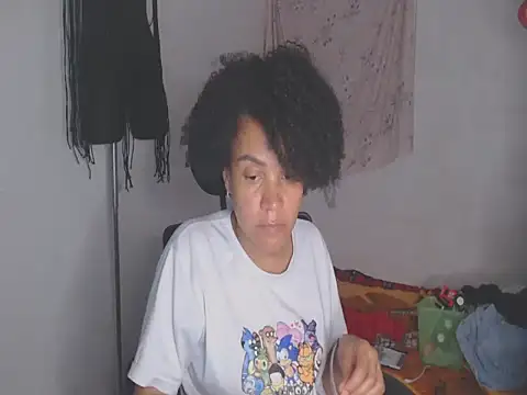 Chat +18 de shayna_cute ao vivo