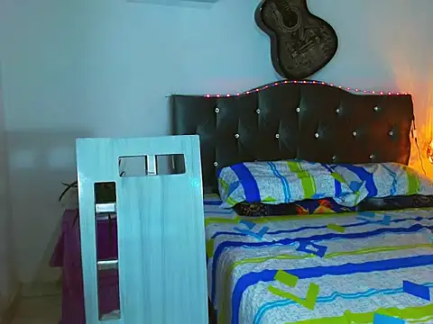 _Santi2 – Naživo XXX chat