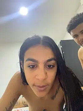 Chat +18 de ceci1211 ao vivo