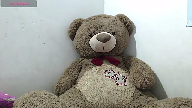 Chat +18 de totti_logan ao vivo