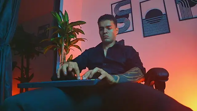 ALPHA_DOMINUS_'s Live XXX Chat