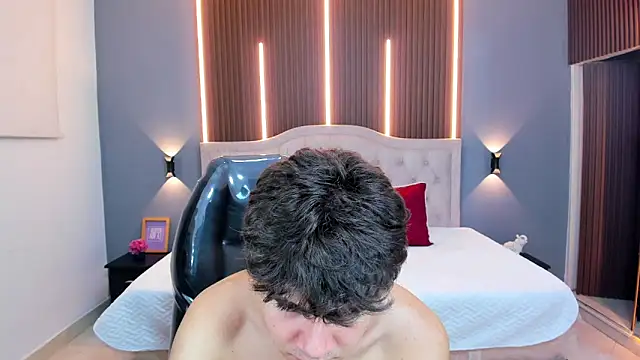 Tommy18__ Chat XXX live