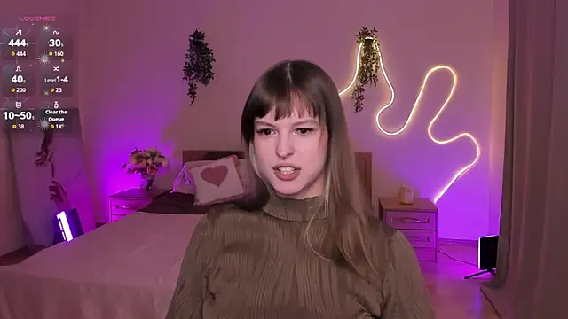 Lisa_Blossom Chat XXX live