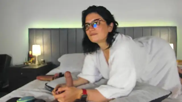 adriana71 라이브 XXX 채팅