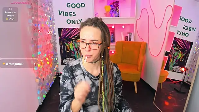 LisaFoxy_y Chat XXX live