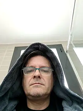 qpmario@xh's Live XXX Chat