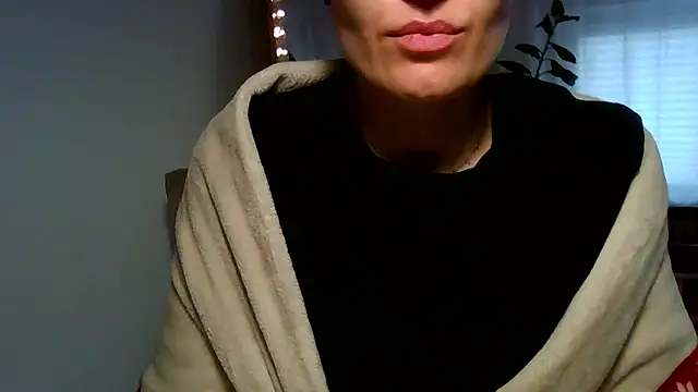 Ms-Lust1-: онлайн-секс-чат