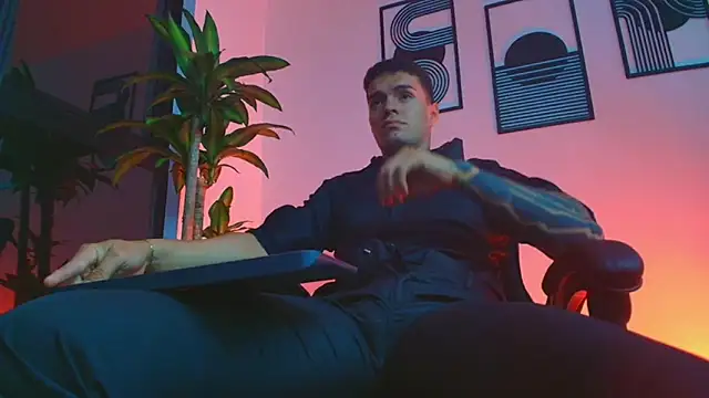 ALPHA_DOMINUS_: вебкам-шоу