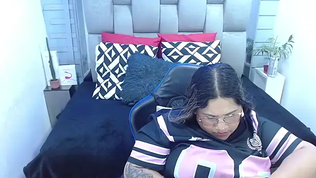 evelin_zaens' Live XXX Chat