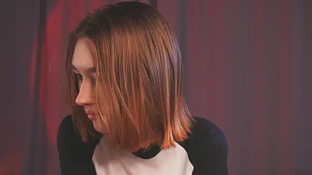 Онлайн чат XXX Leyla_crsh