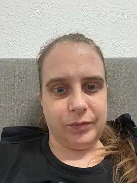 Chantalee Chat XXX live