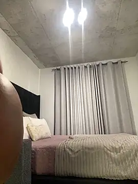 Pokazy przed kamerką – Mercedes_555