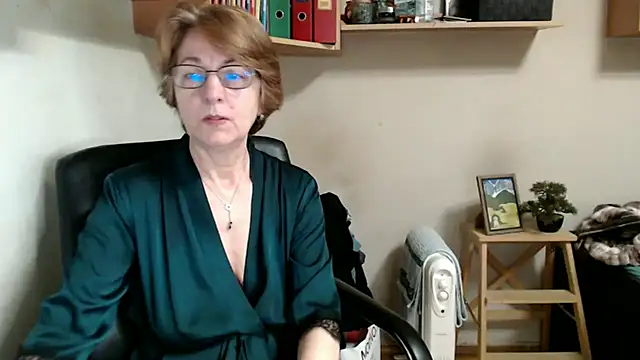 Chat +18 de katemodel ao vivo