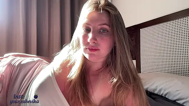 แชท XXX สดของ ItsEzheVika