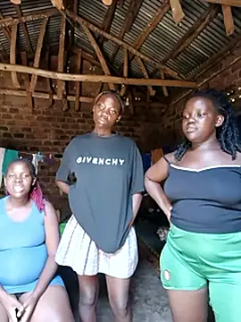 holygrail001 Live XXX-Chat