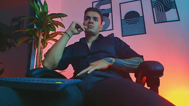 ALPHA_DOMINUS_: вебкам-шоу