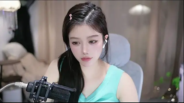 Cecily élő XXX-chatje