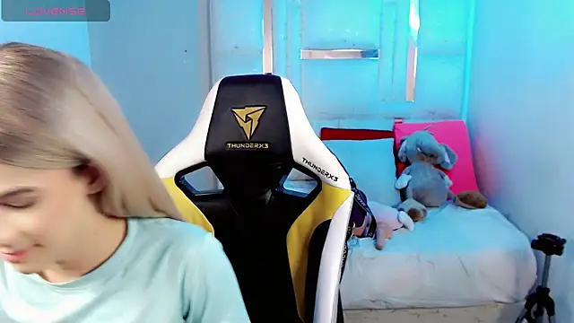 Chat +18 de Sophiaa_doll_ ao vivo