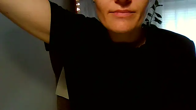 Chat +18 de Ms-Lust1- ao vivo