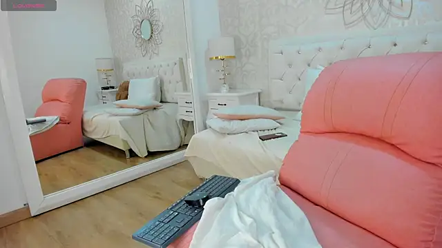 Chat +18 de kimberly_colle7 ao vivo