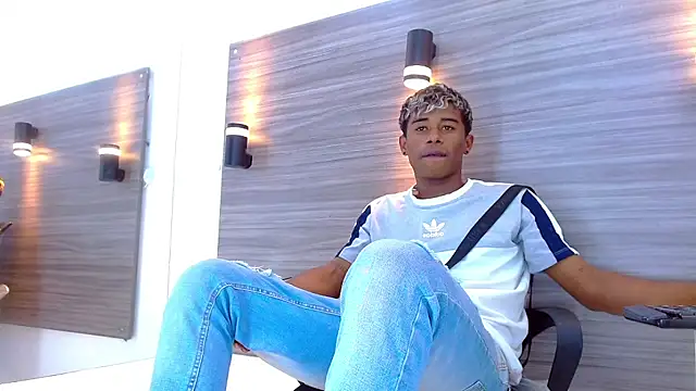 TonnyMarck: απευθείας συνομιλία ΧΧΧ